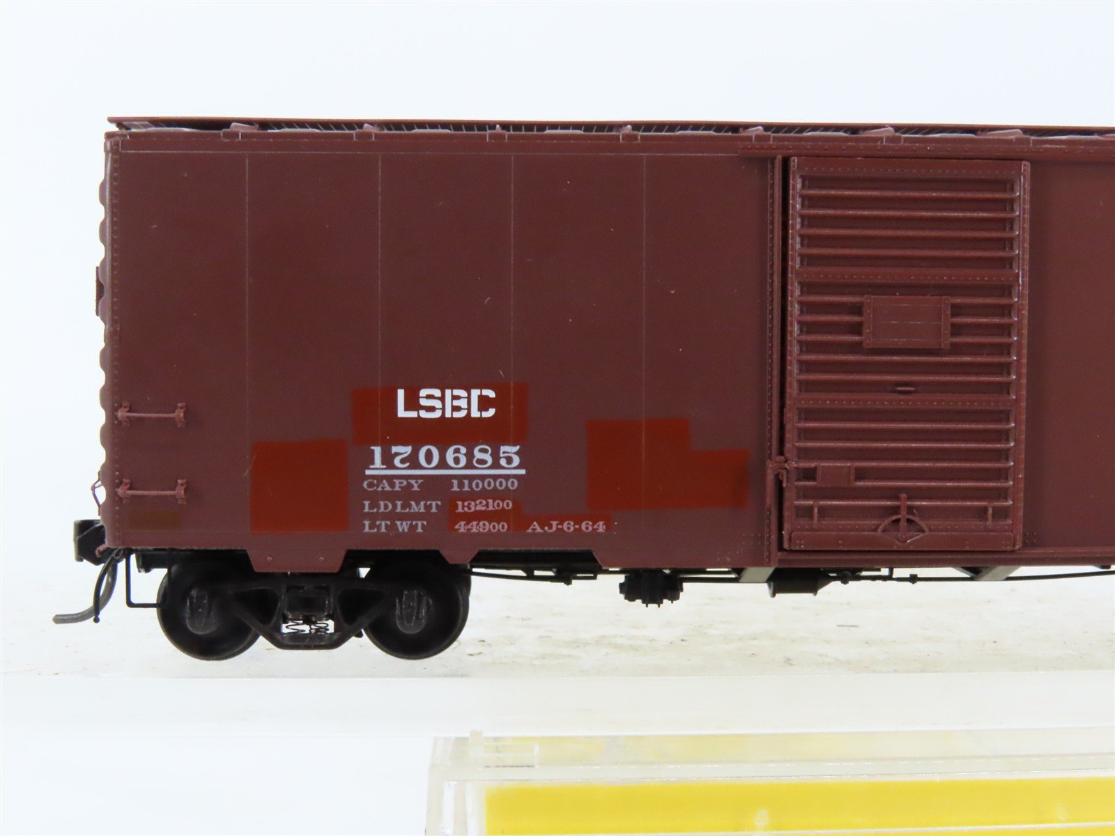 HO Scale Kadee 4019 LSBC LaSalle & Bureau County 40' Box Car #170685 w/ Graffiti