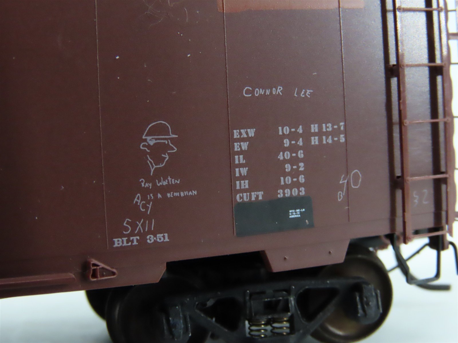 HO Scale Kadee 4019 LSBC LaSalle & Bureau County 40' Box Car #170685 w/ Graffiti