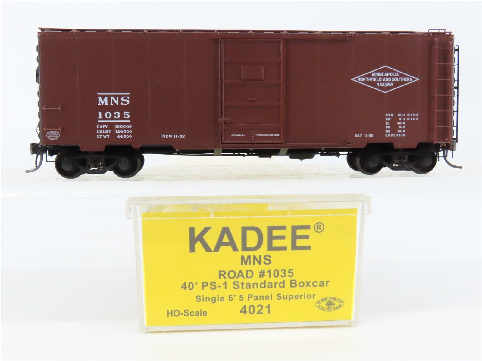 HO Scale Kadee 4021 MNS Minneapolis Northfield & Southern 40' Box Car #1035