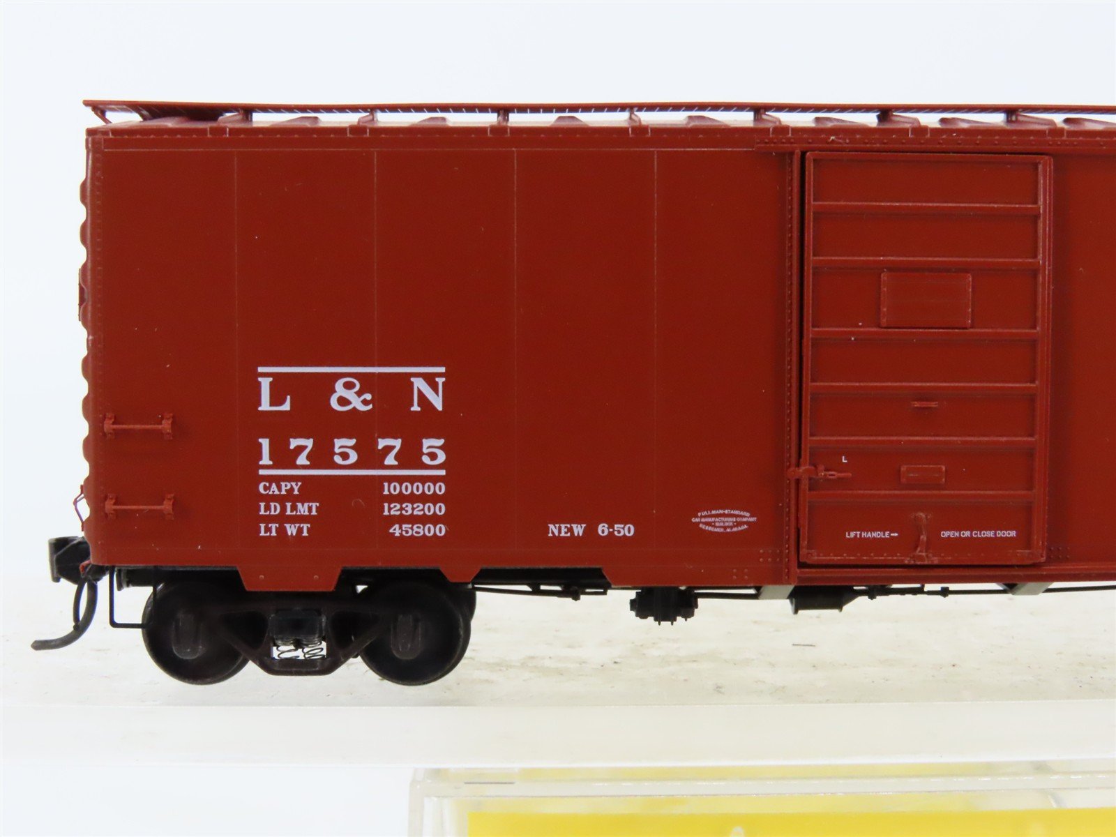 HO Scale Kadee 4305 L&N Louisville & Nashville 40' PS-1 Box Car #17575