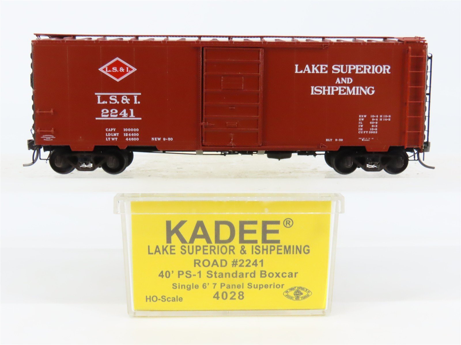 HO Scale Kadee 4028 LS&I Lake Superior & Ishpeming 40' Single Door Box Car #2241