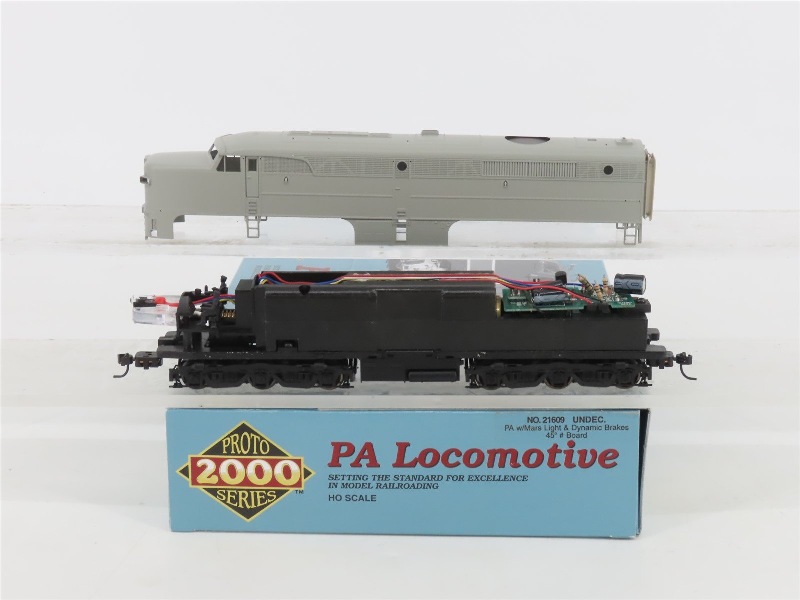 HO Scale Proto 2000 21609 Undecorated ALCO PA Diesel Locomotive - DCC Ready