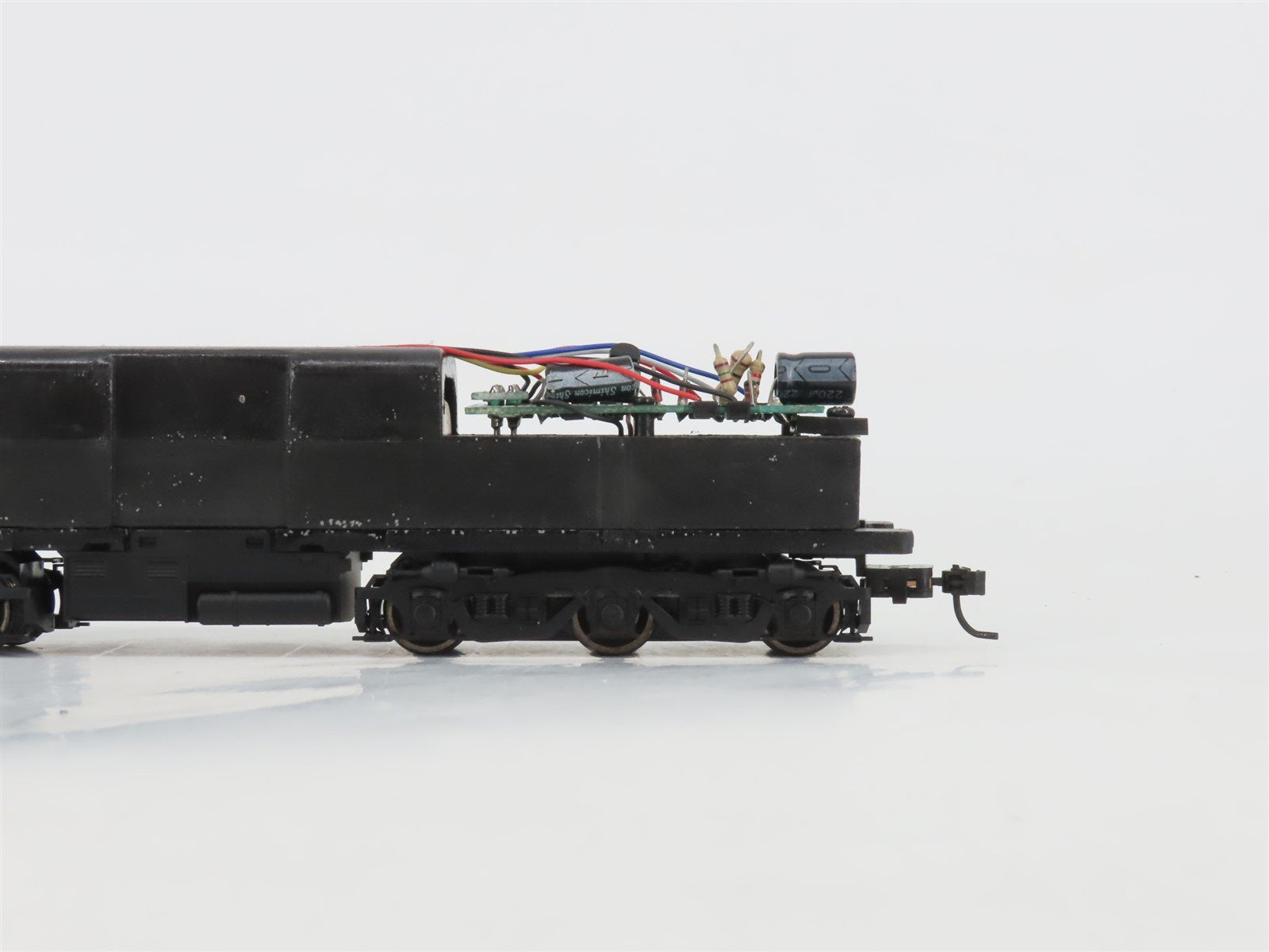 HO Scale Proto 2000 21631 Undecorated ALCO PA Diesel Locomotive - DCC Ready