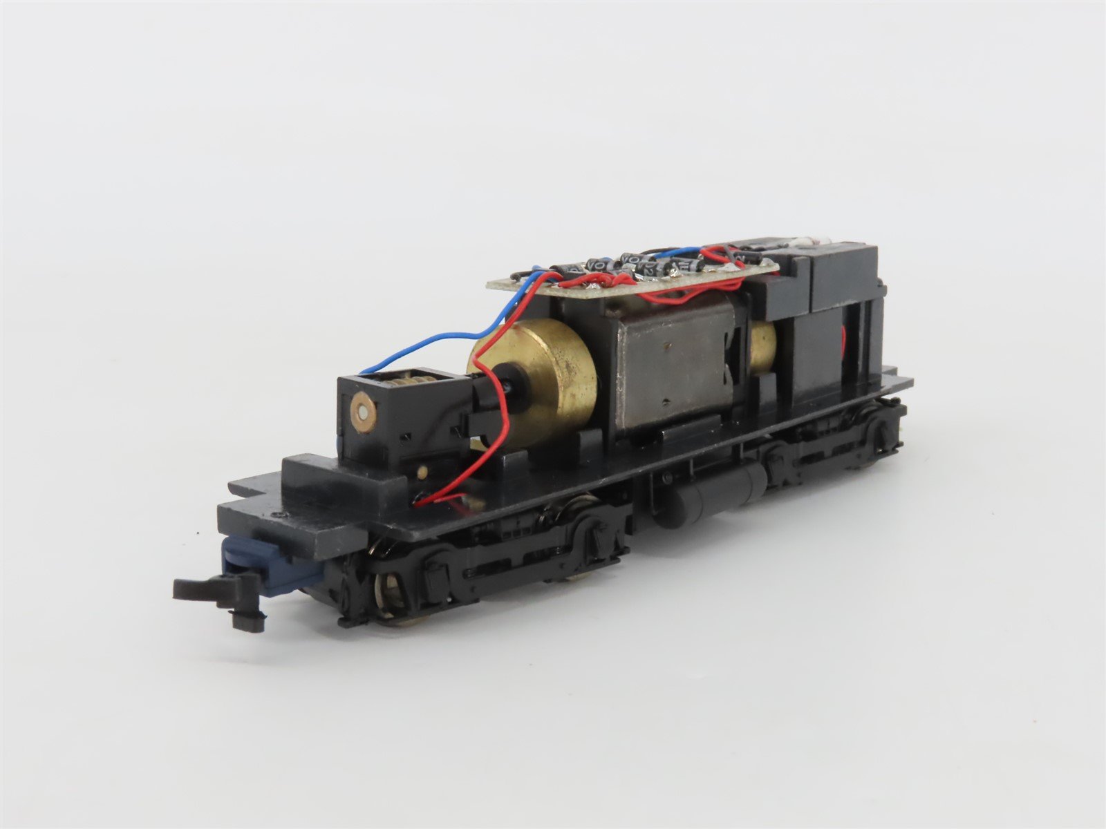 HO Scale Proto 2000 21146 C&O Chesapeake & Ohio EMD SW9 Diesel Switcher #5088