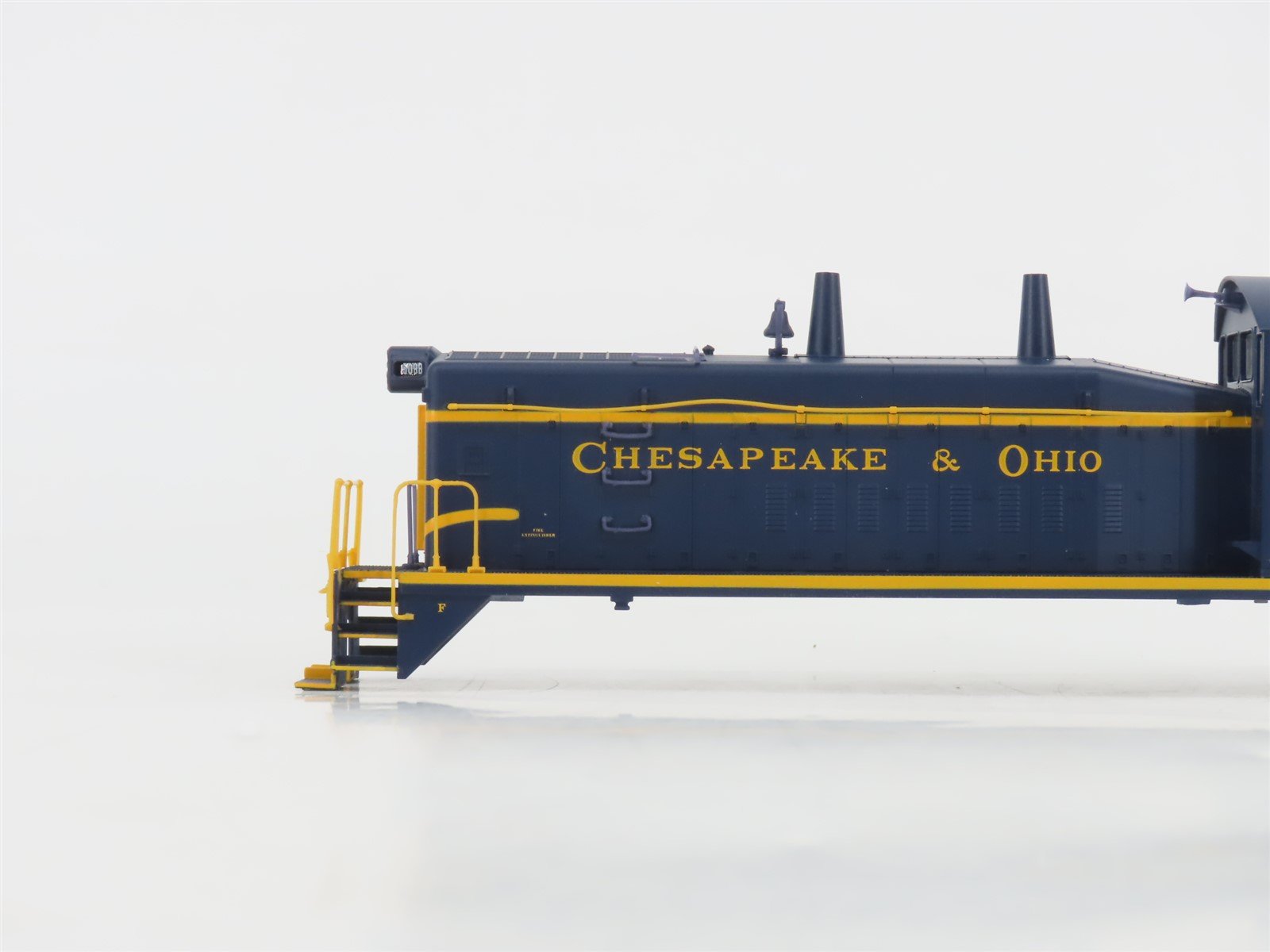 HO Scale Proto 2000 21146 C&O Chesapeake & Ohio EMD SW9 Diesel Switcher #5088