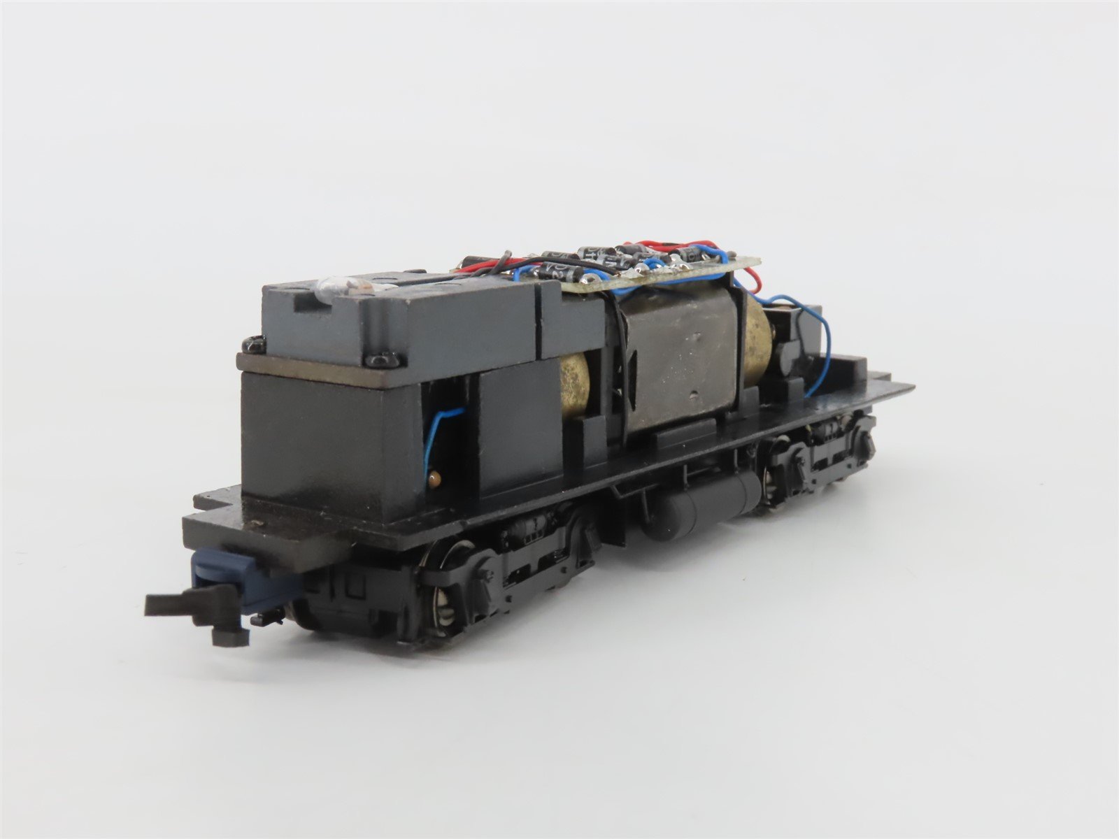 HO Scale Proto 2000 21147 C&O Chesapeake & Ohio EMD SW9 Diesel Switcher #5093