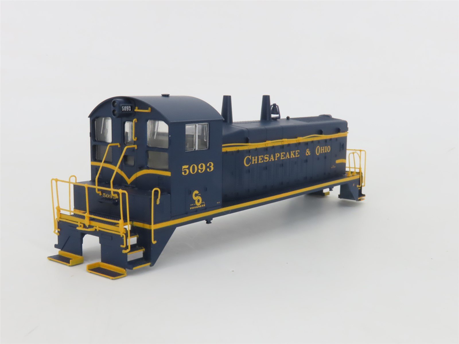 HO Scale Proto 2000 21147 C&O Chesapeake & Ohio EMD SW9 Diesel Switcher #5093