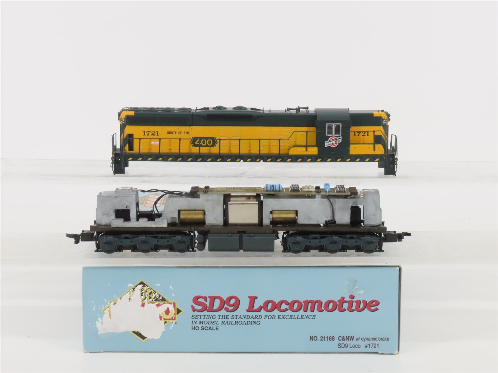 HO Proto 2000 21168 CNW Chicago & North Western SD9 Diesel #1721 - DCC Ready