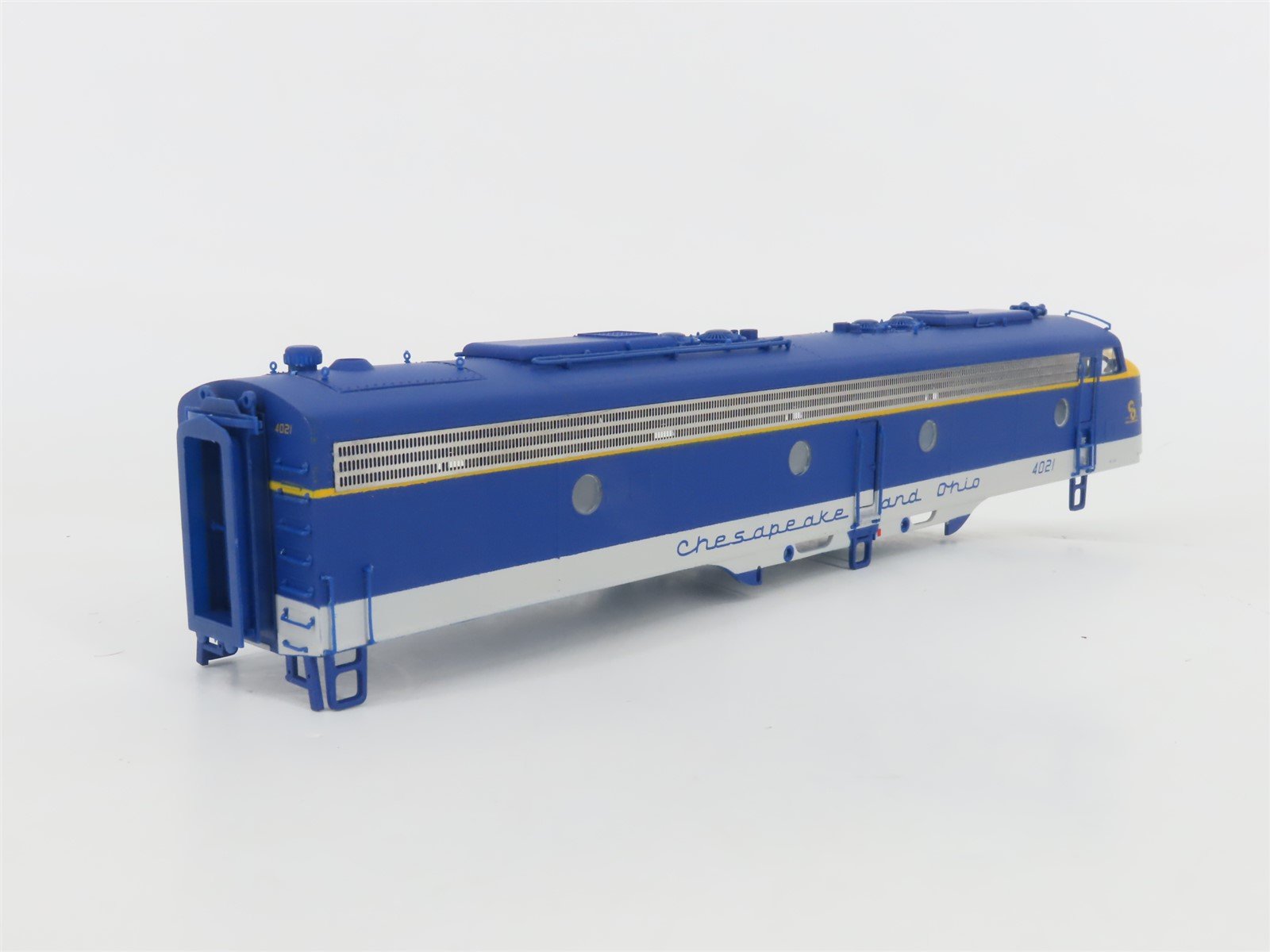 HO Scale Proto 2000 8186 C&O Chesapeake & Ohio EMD E8/9A Diesel #4021