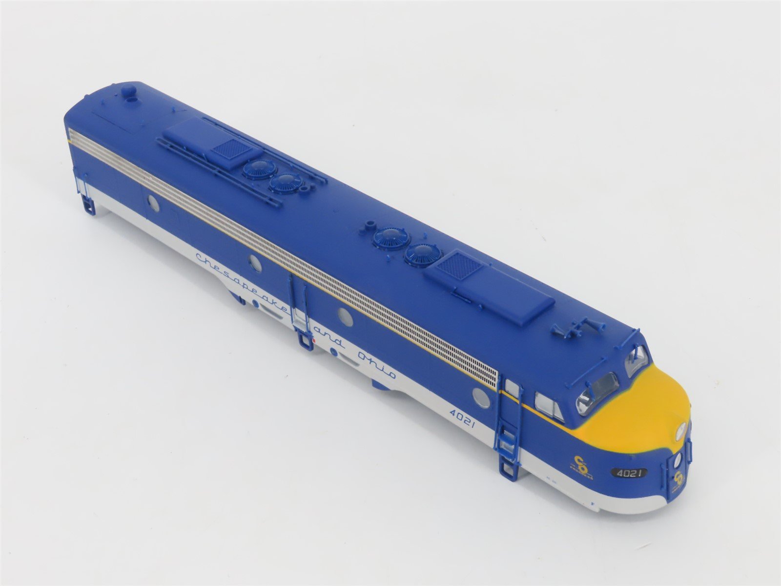 HO Scale Proto 2000 8186 C&O Chesapeake & Ohio EMD E8/9A Diesel #4021