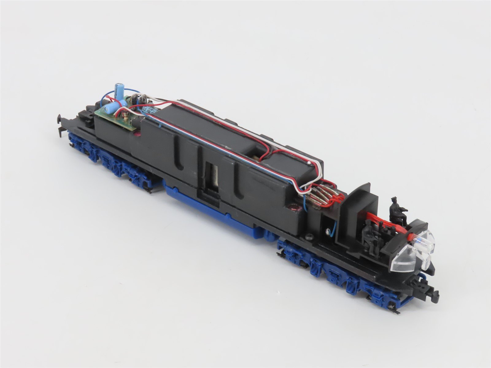 HO Scale Proto 2000 8185 C&O Chesapeake & Ohio EMD E8/9A Diesel #4016