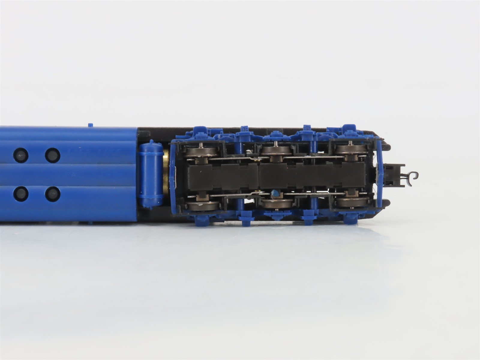 HO Scale Proto 2000 8185 C&O Chesapeake & Ohio EMD E8/9A Diesel #4016