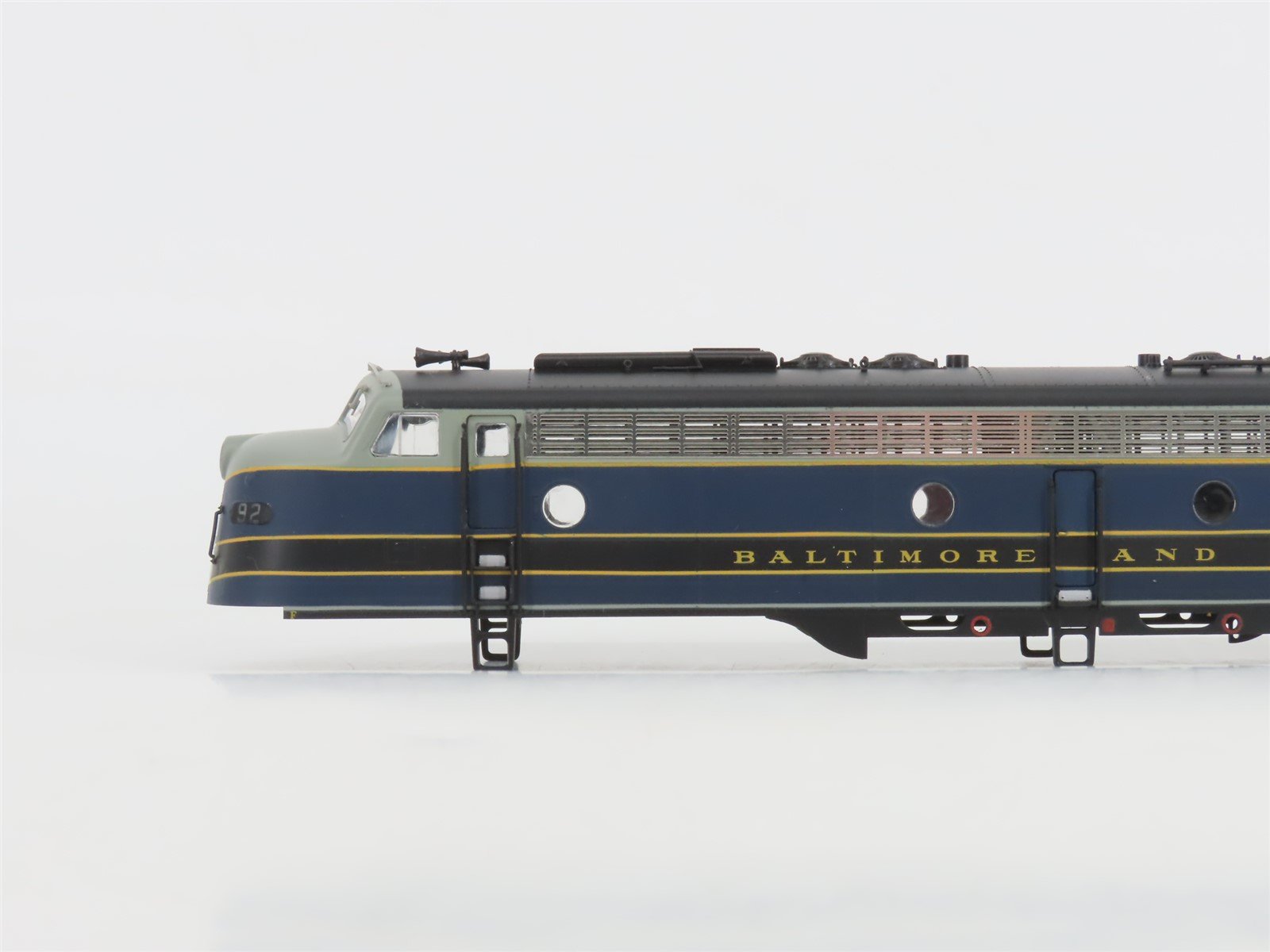 HO Scale Proto 2000 8118 B&O Baltimore & Ohio EMD E8/9A Diesel Locomotive #92