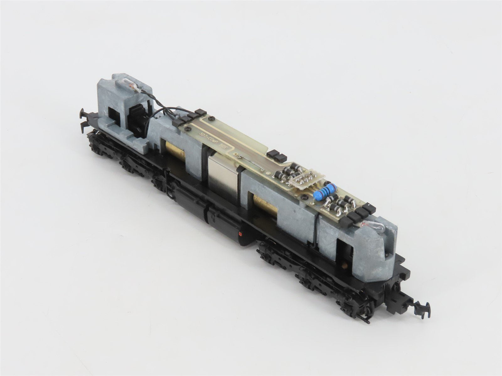 HO Scale Proto 2000 8225 CB&Q Burlington Route EMD SD7 Diesel #303 - DCC Ready
