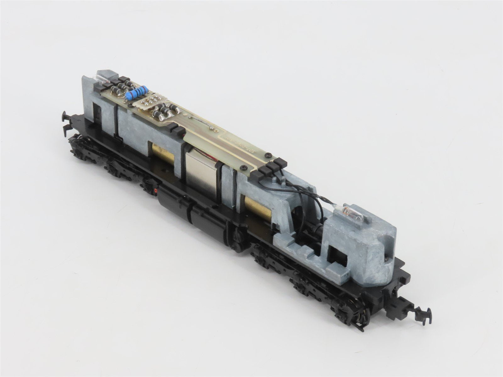 HO Scale Proto 2000 8225 CB&Q Burlington Route EMD SD7 Diesel #303 - DCC Ready