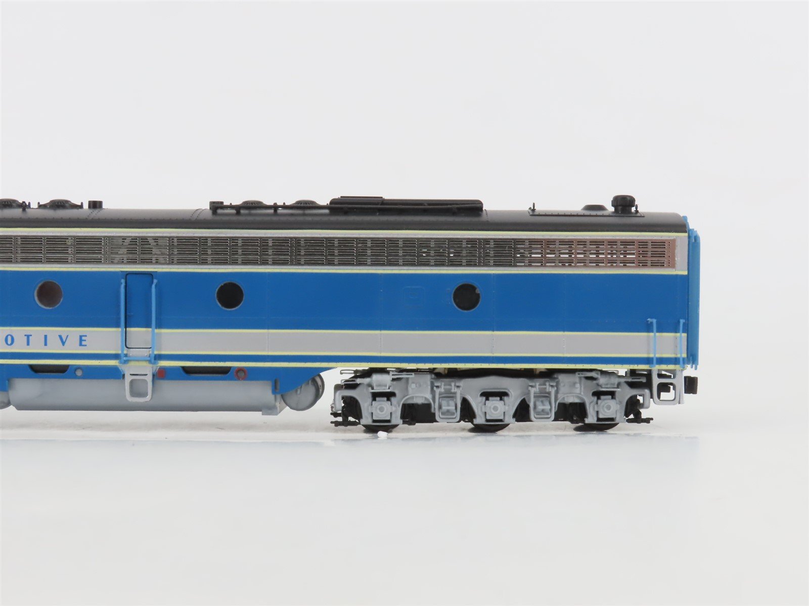 HO Scale Proto 2000 8177 Electro-Motive EMD Demonstrator E8/9 A/A Diesel Set