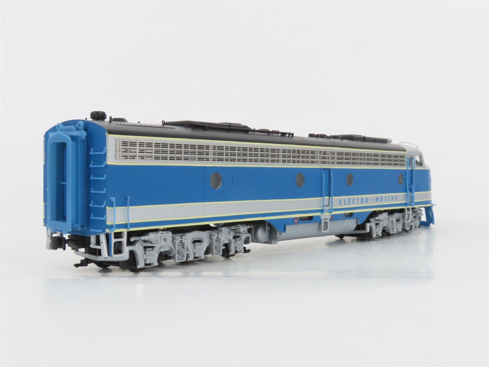HO Scale Proto 2000 8177 Electro-Motive EMD Demonstrator E8/9 A/A Diesel Set