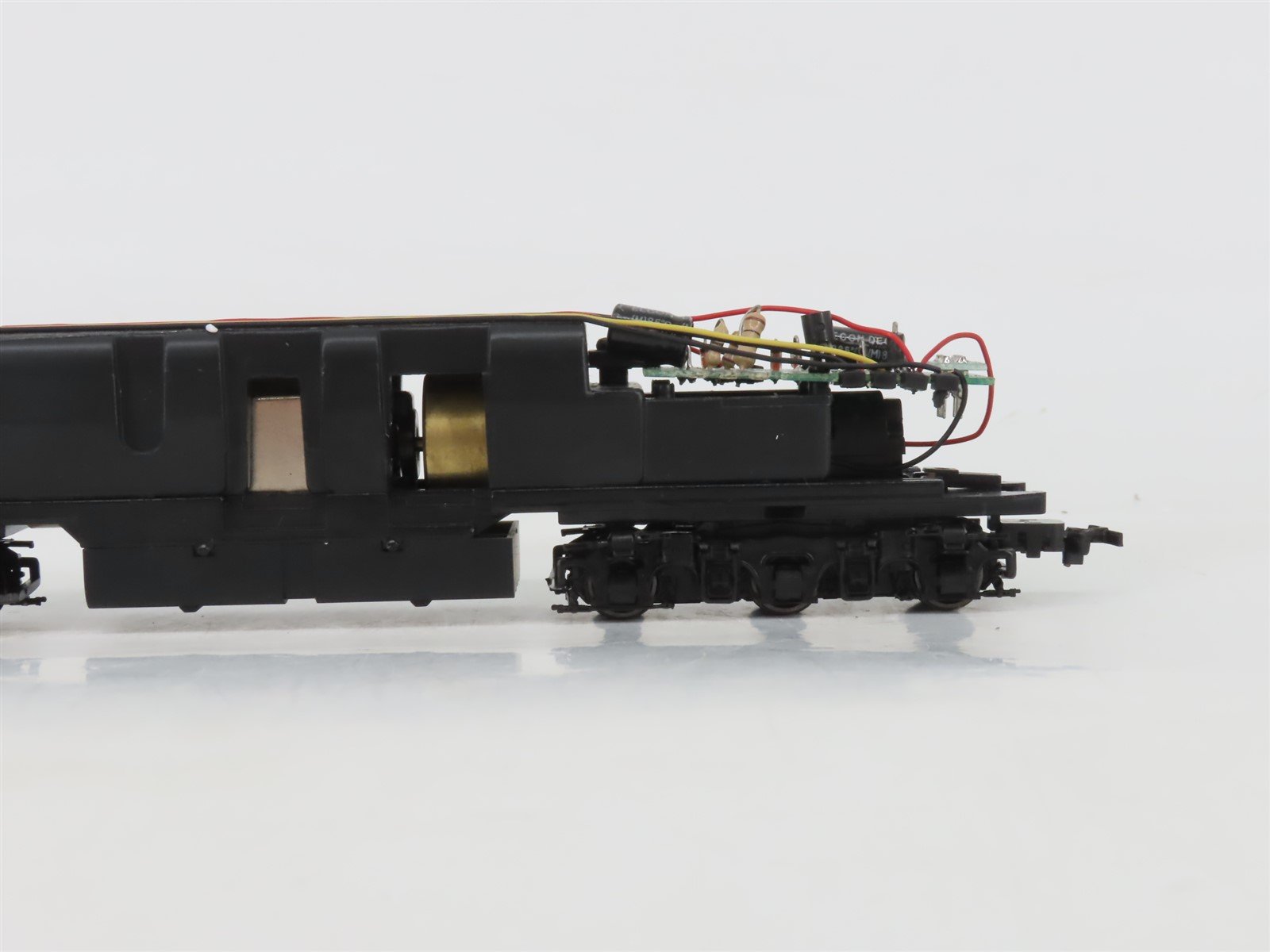 HO Scale Proto 2000 21072 Undecorated EMD E7A Diesel Locomotive - DCC Ready