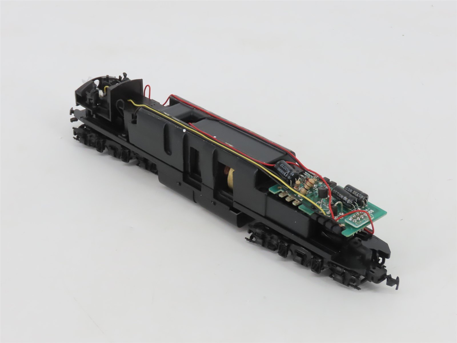 HO Scale Proto 2000 21072 Undecorated EMD E7A Diesel Locomotive - DCC Ready