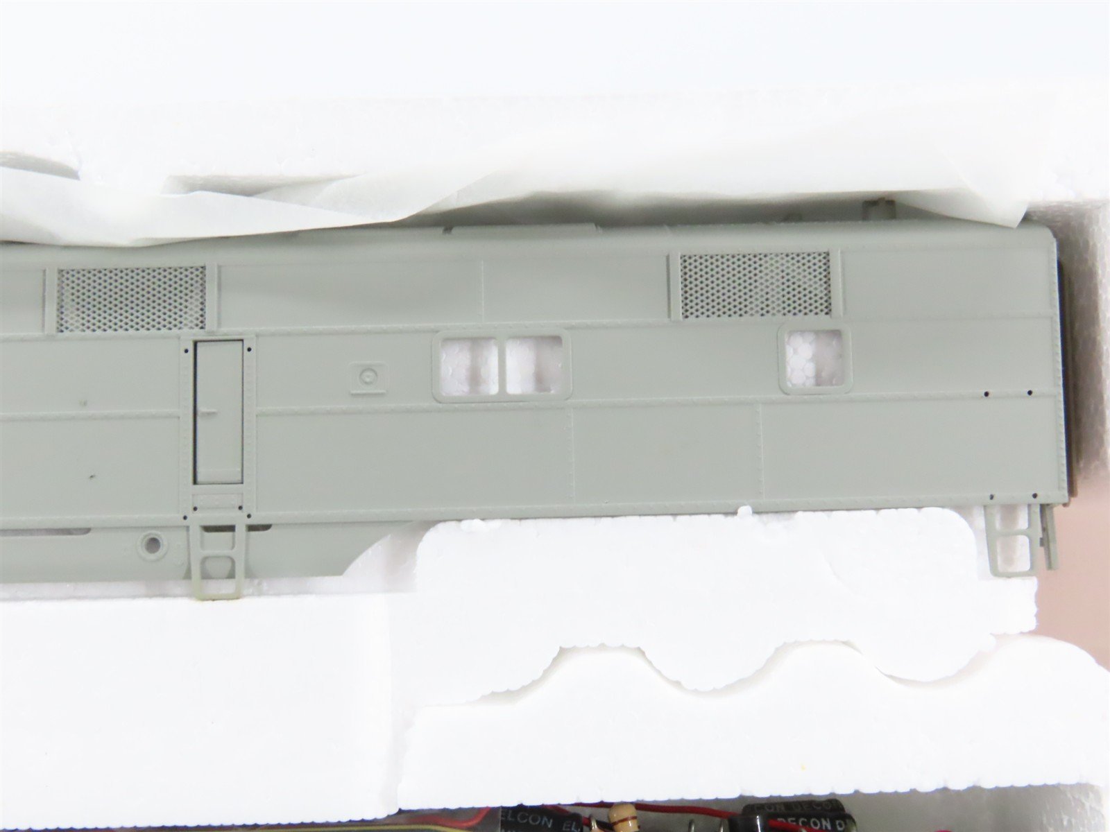 HO Scale Proto 2000 21072 Undecorated EMD E7A Diesel Locomotive - DCC Ready