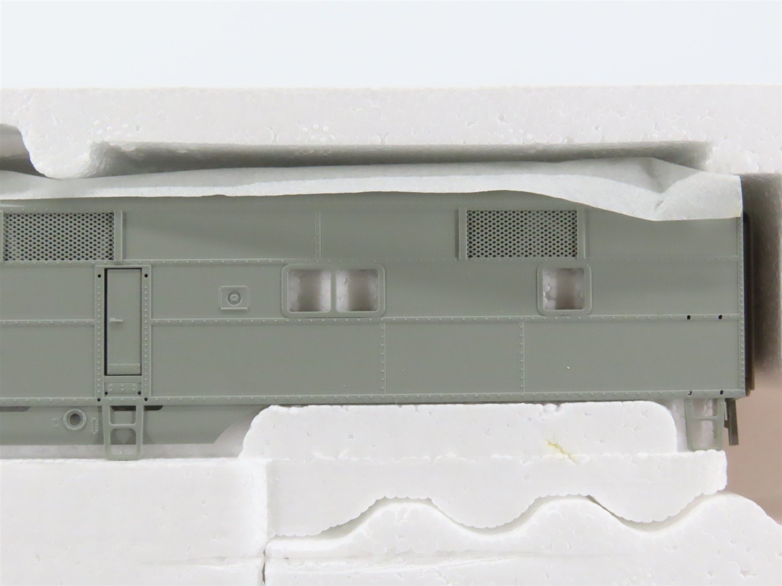 HO Scale Proto 2000 21072 Undecorated EMD E7A Diesel Locomotive - DCC Ready