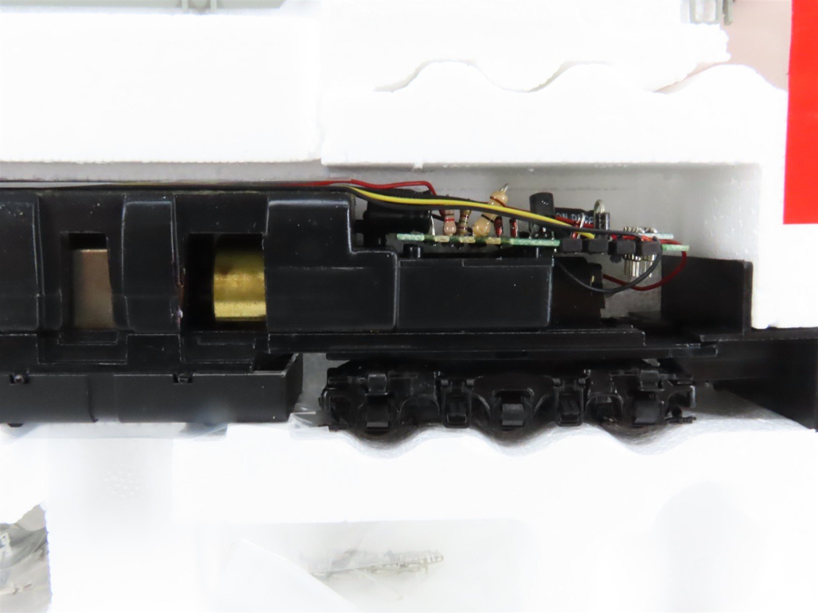 HO Scale Proto 2000 21072 Undecorated EMD E7A Diesel Locomotive - DCC Ready