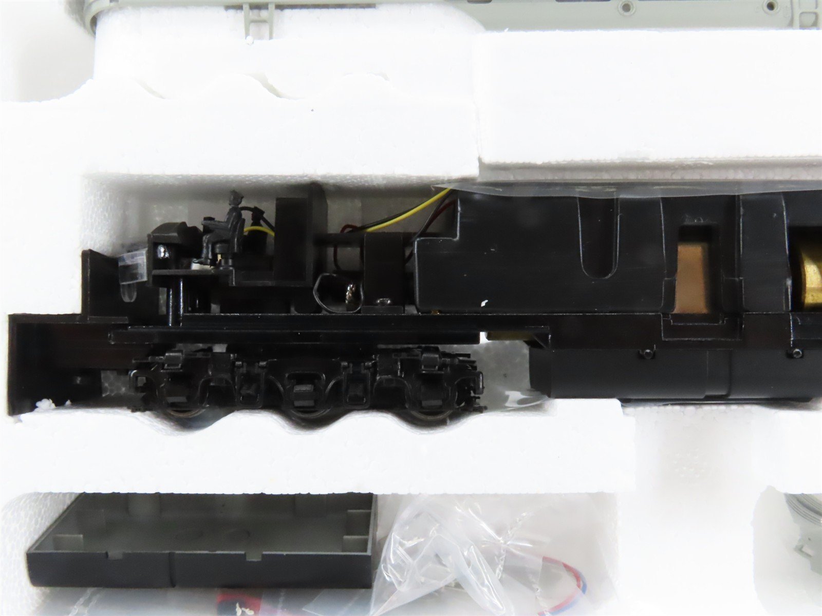 HO Scale Proto 2000 21072 Undecorated EMD E7A Diesel Locomotive - DCC Ready