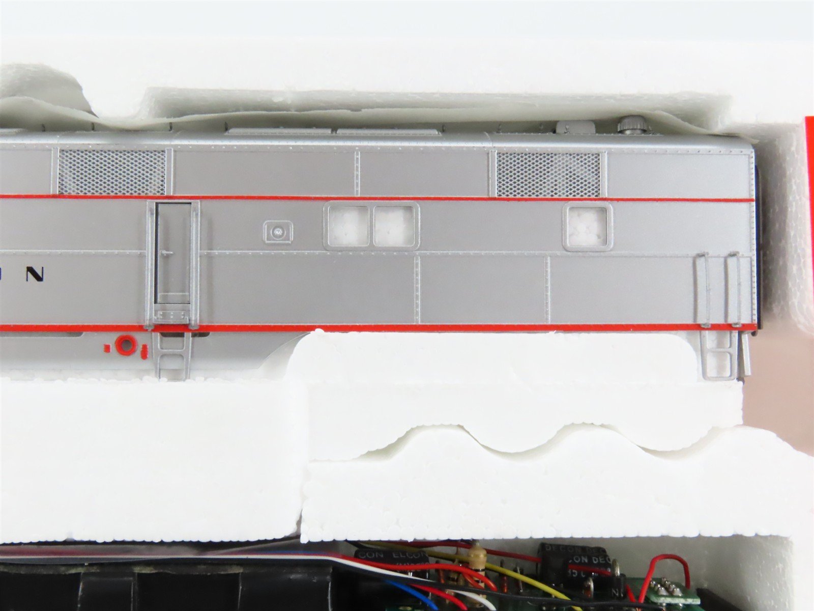 HO Proto 2000 21076 CB&Q Burlington Route EMD E7A Diesel #9920B - DCC Ready