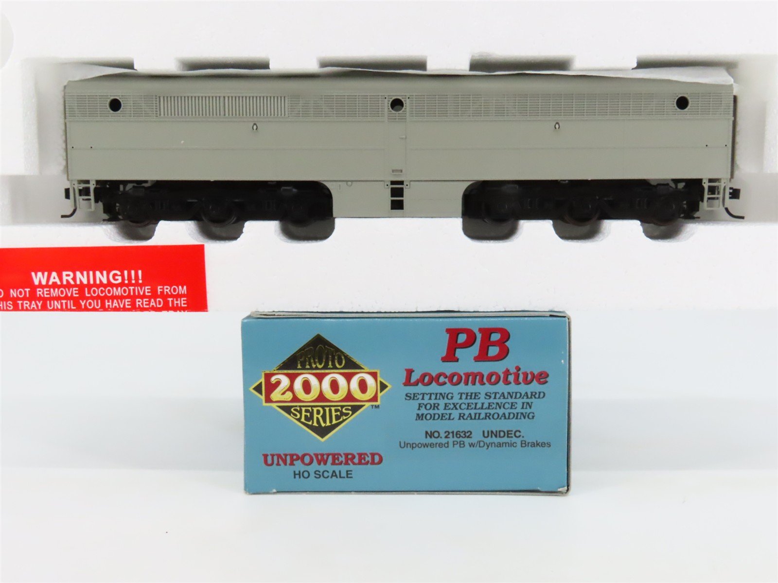 HO Scale Proto 2000 21632 Undecorated ALCO PB Diesel Locomotive - Unpowered