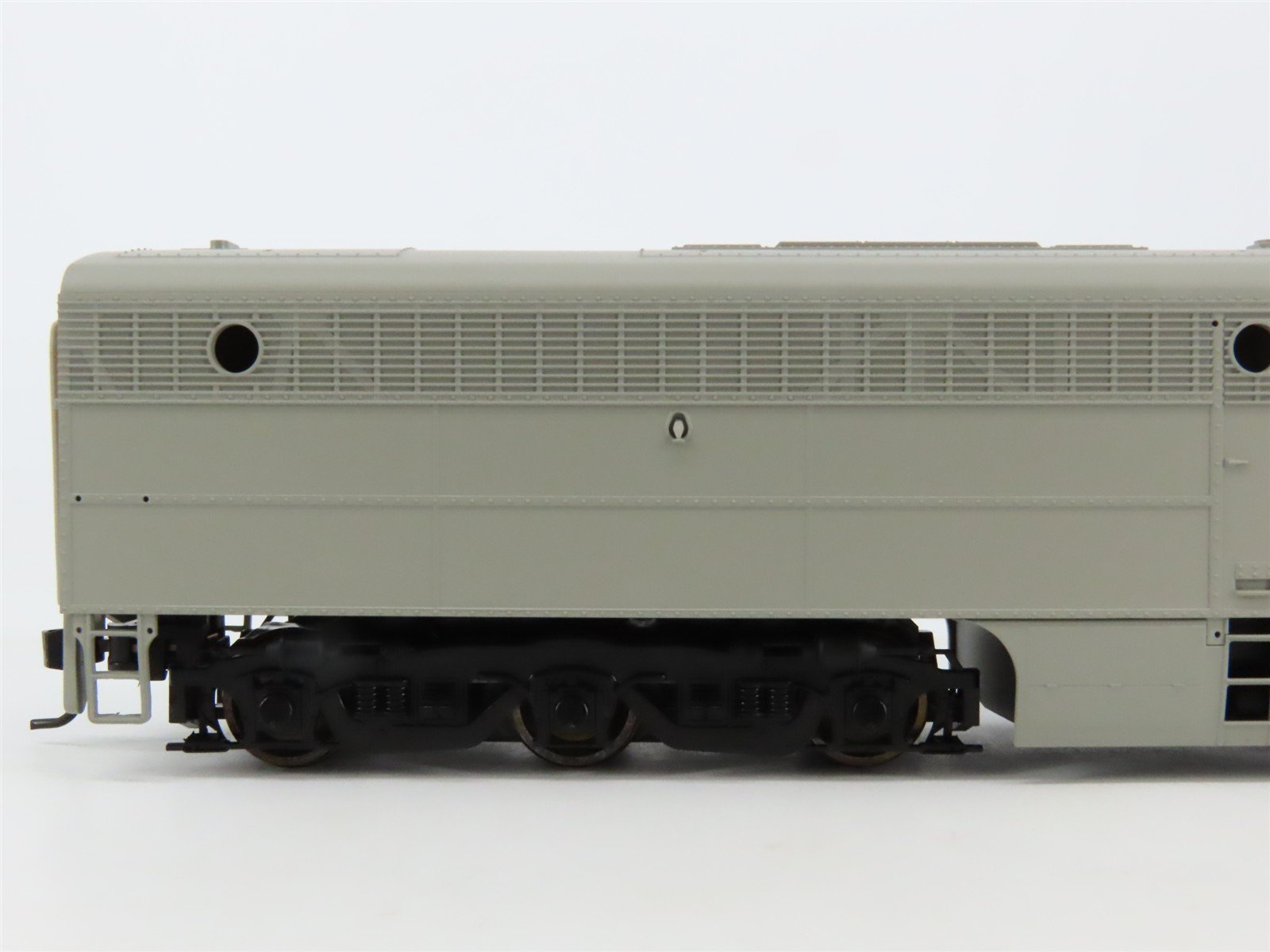 HO Scale Proto 2000 21632 Undecorated ALCO PB Diesel Locomotive - Unpowered