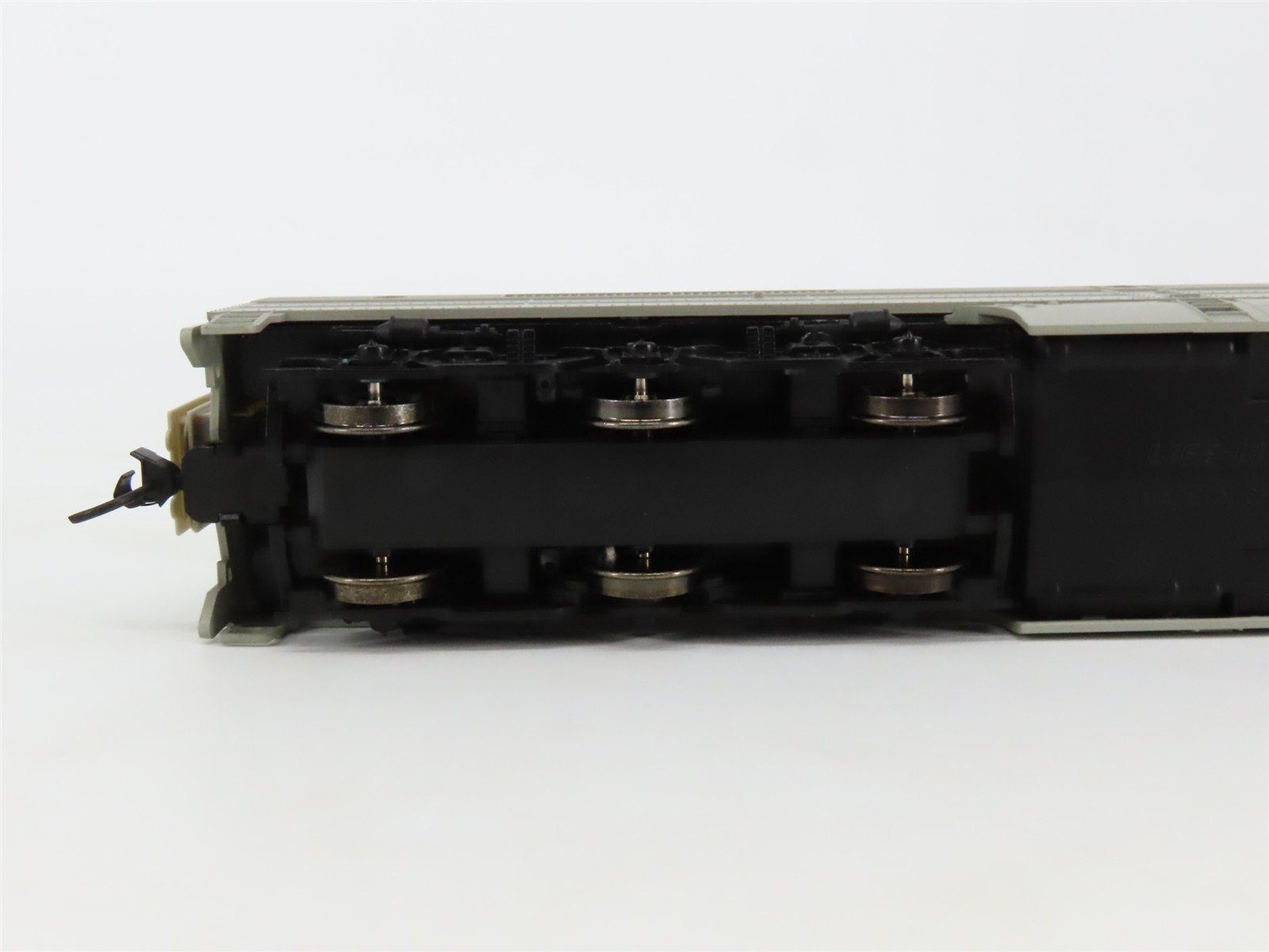 HO Scale Proto 2000 21632 Undecorated ALCO PB Diesel Locomotive - Unpowered