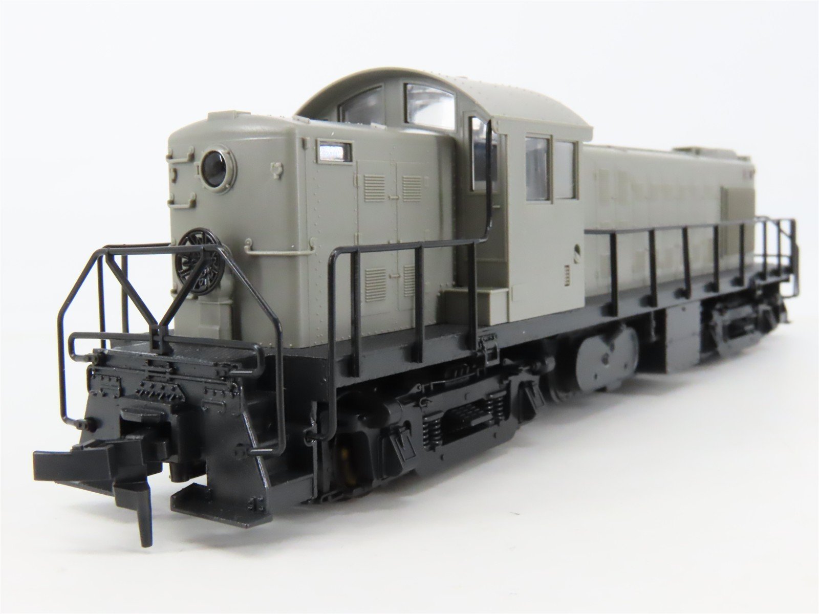 HO Scale Atlas/KATO 8100 Undecorated ALCO RS-1 Diesel Locomotive