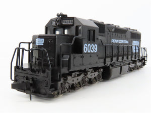 HO Scale Atlas 7017 PC Penn Central EMD SD35 Diesel Locomotive #6039