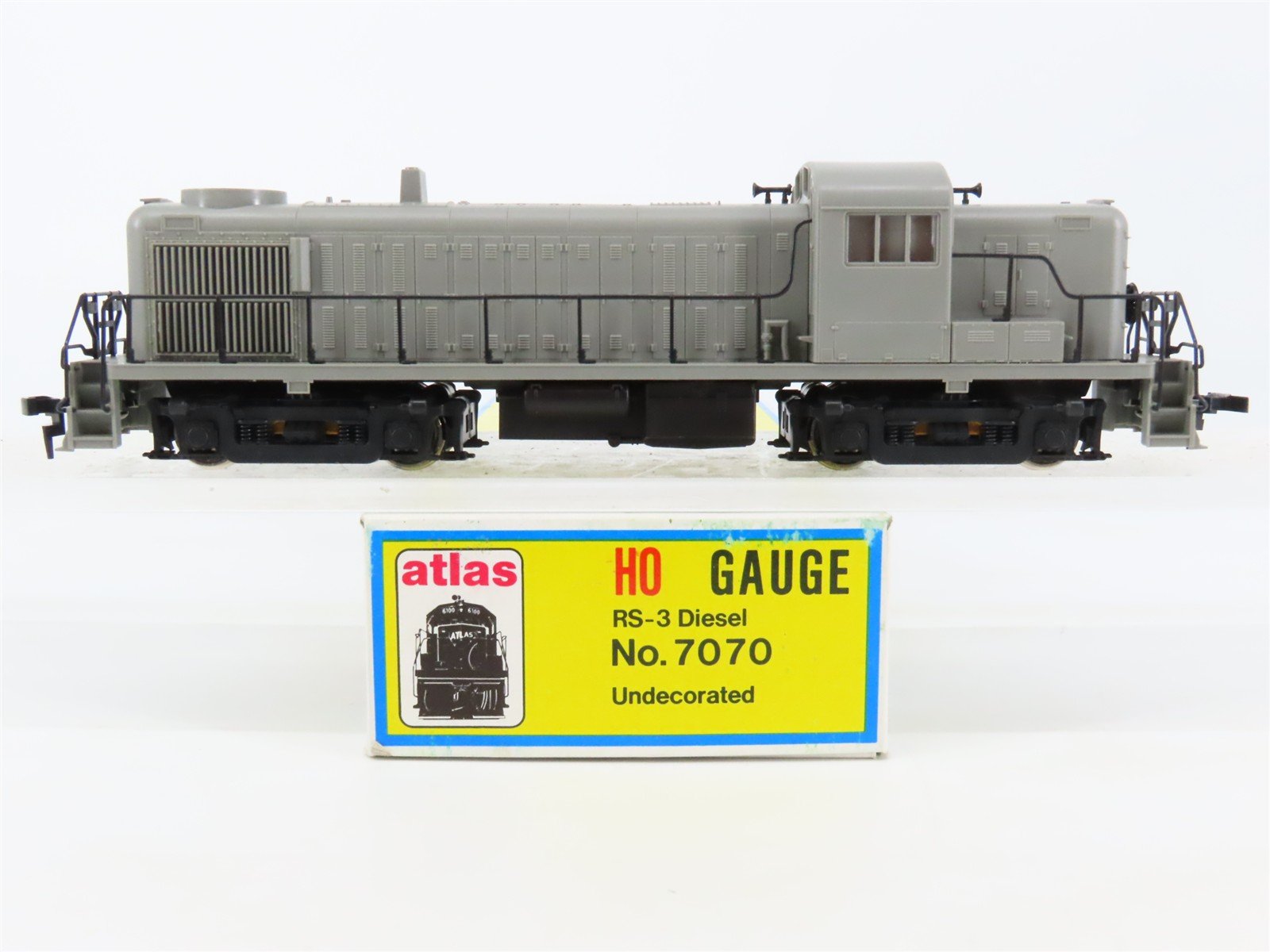HO Scale Atlas/KATO 7070 Undecorated ALCO RS-3 Diesel Locomotive