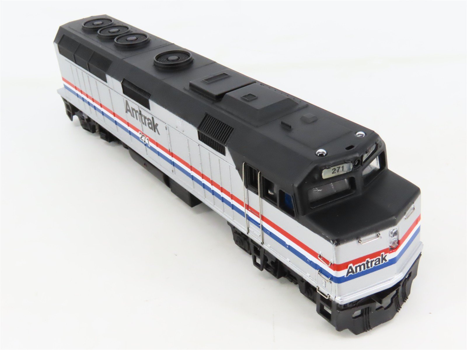 HO Scale Bachmann Spectrum 87005 AMTK Amtrak Phase III EMD F40PH Diesel #271