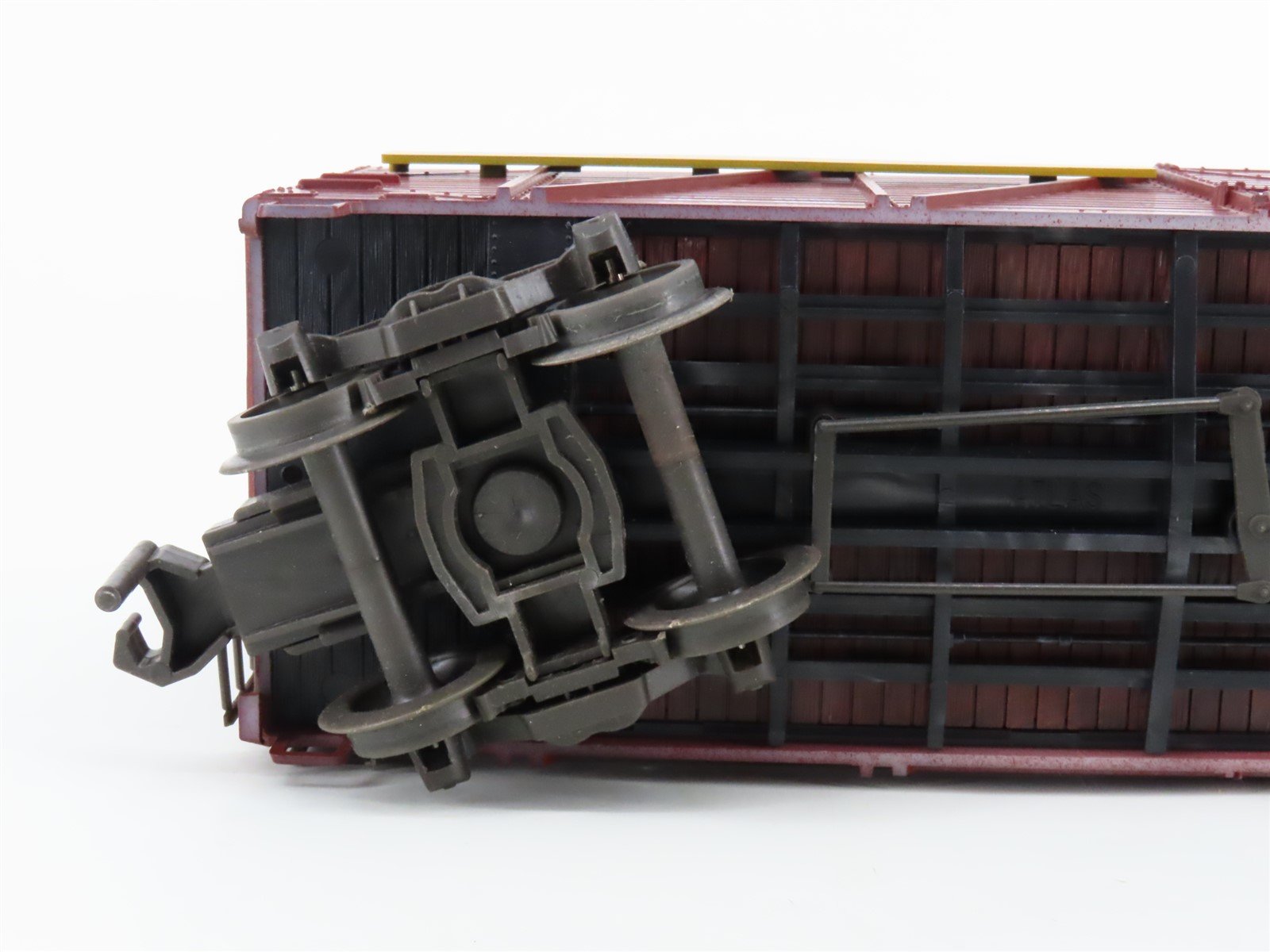 O Gauge 3-Rail Atlas 6221 ASEX Armour 40' Stock Car #398