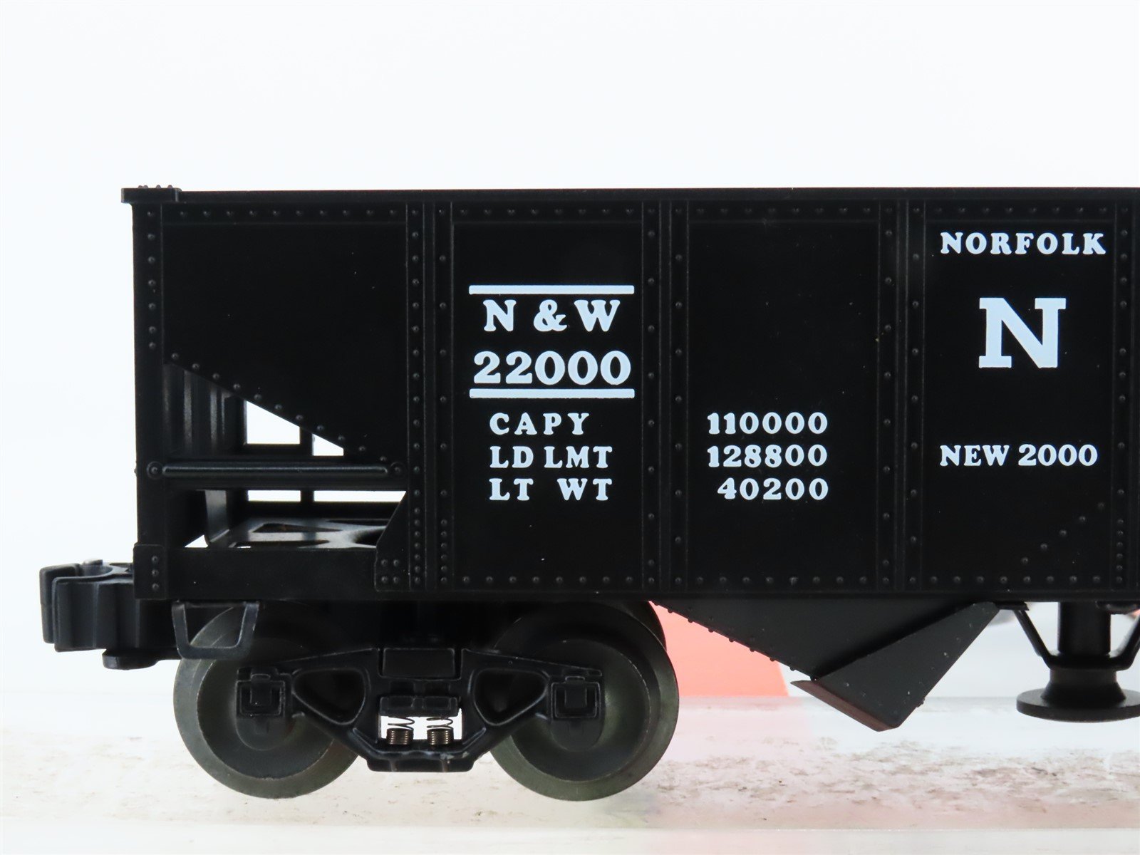 O Gauge 3-Rail Lionel 6-19885 N&W Norfolk & Western Operating 2-Bay Hopper 22000