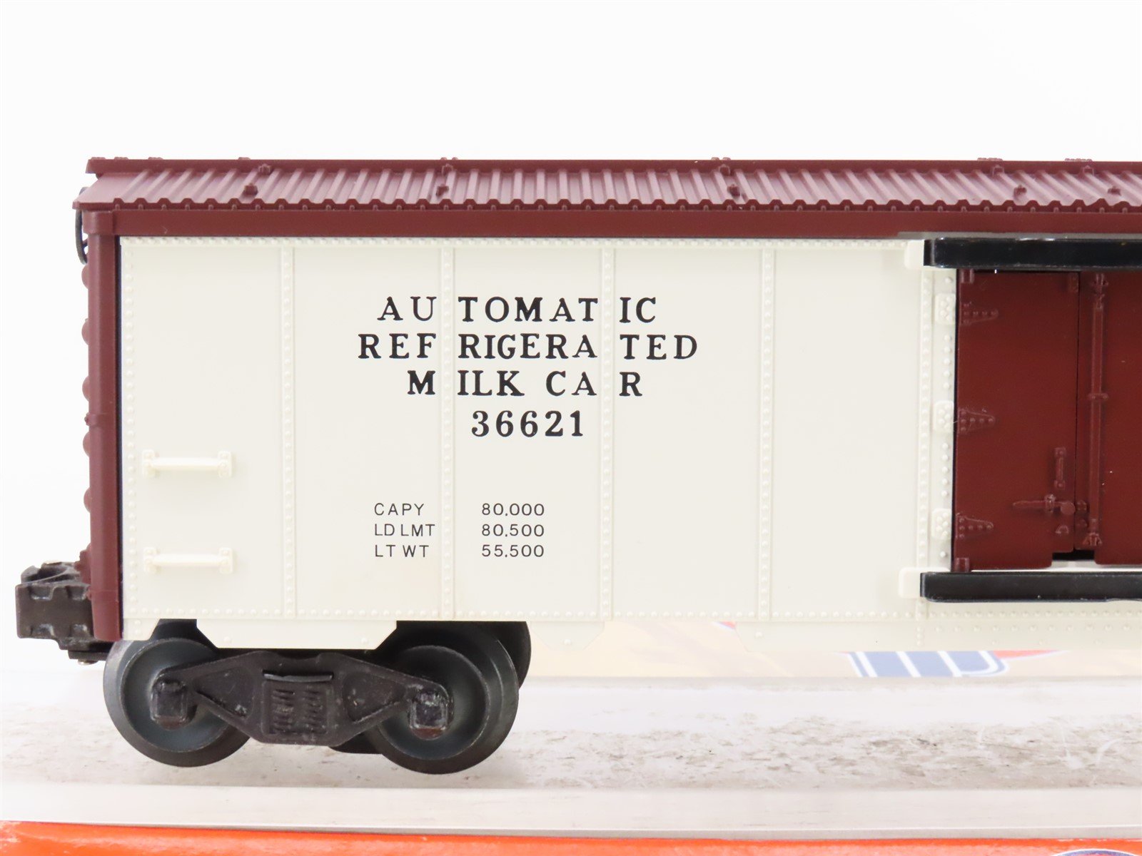 O Gauge 3-Rail Lionel 6-19554 Post War Operating Milk Car #36621 w/ Platform