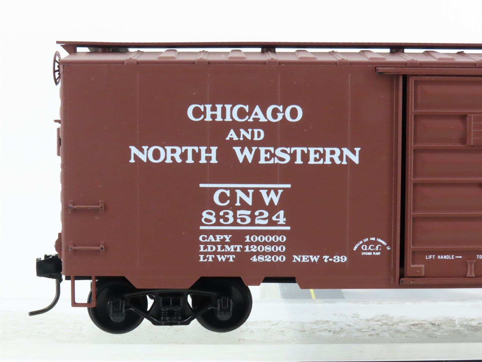 O Scale 2-Rail Quality Craft Models Weaver 3052 CNW The 400 Fleet Box Car #83524