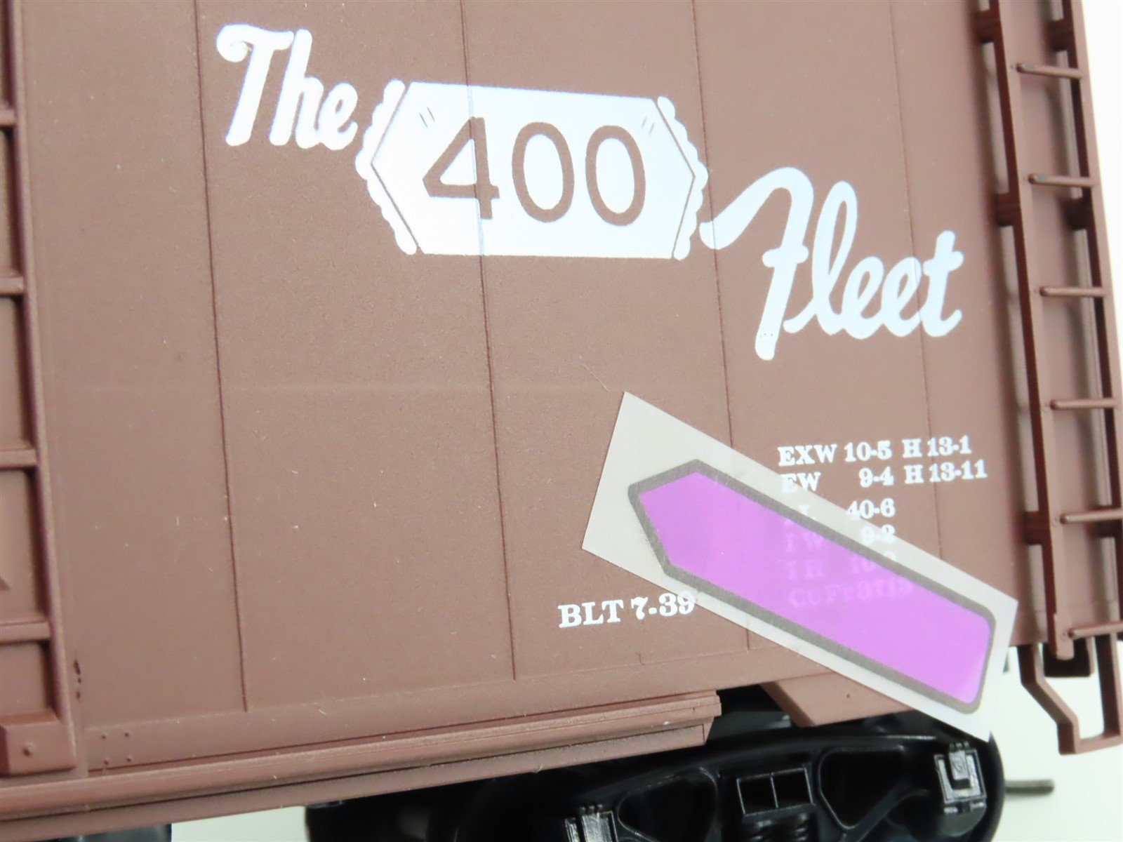 O Scale 2-Rail Quality Craft Models Weaver 3052 CNW The 400 Fleet Box Car #83524