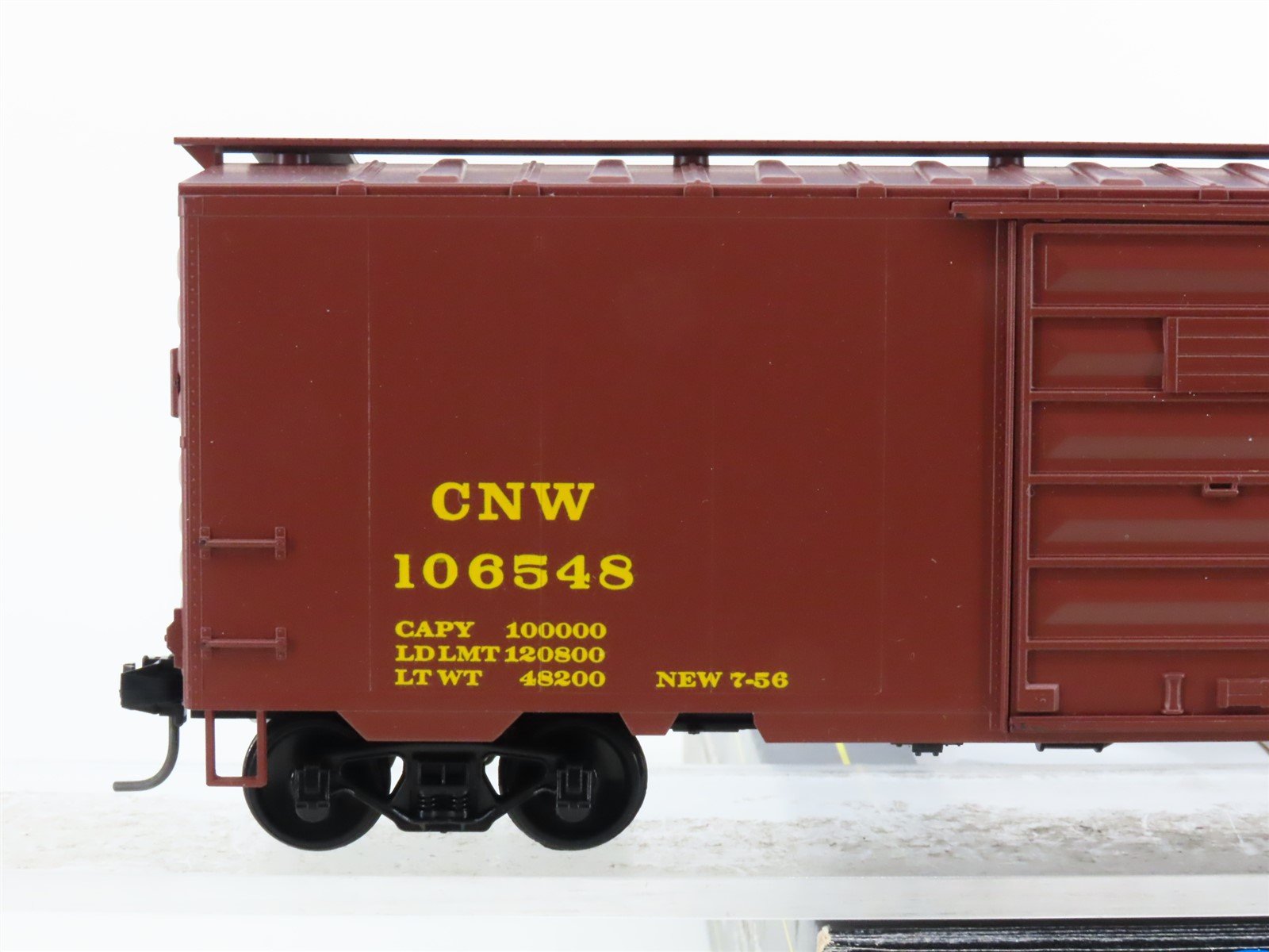 O Scale 2-Rail Quality Craft Models Weaver 3053 CNW Railway 40' Box Car #106548