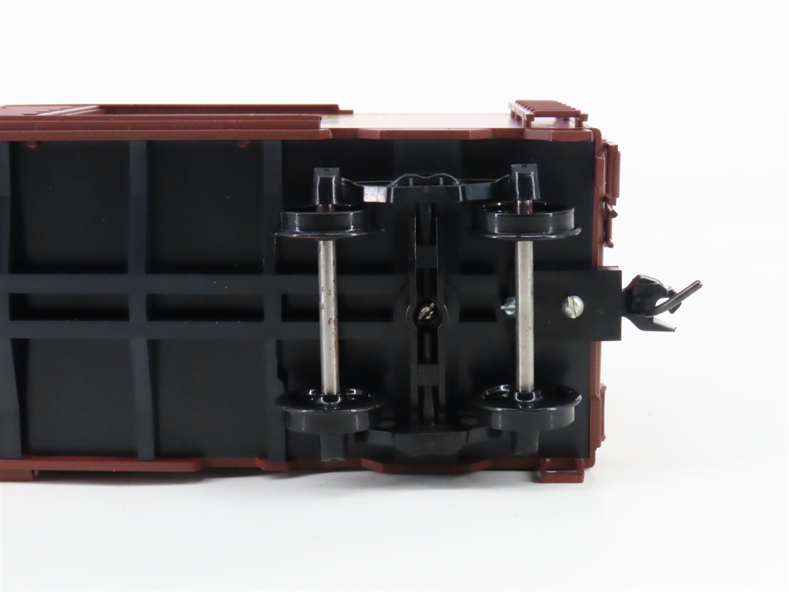 O Scale 2-Rail Quality Craft Models Weaver 3053 CNW Railway 40' Box Car #106548