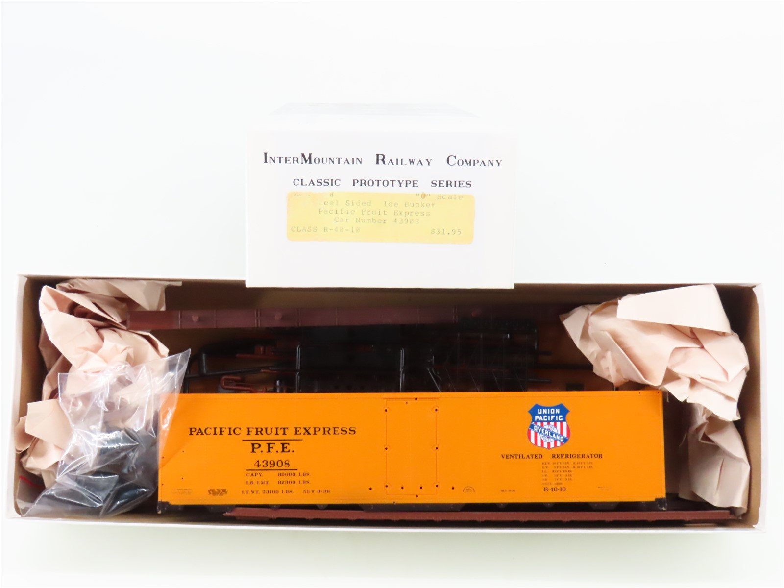 O Scale 2-Rail InterMountain Kit SP UP PFE Pacific Fruit Express Reefer #43908