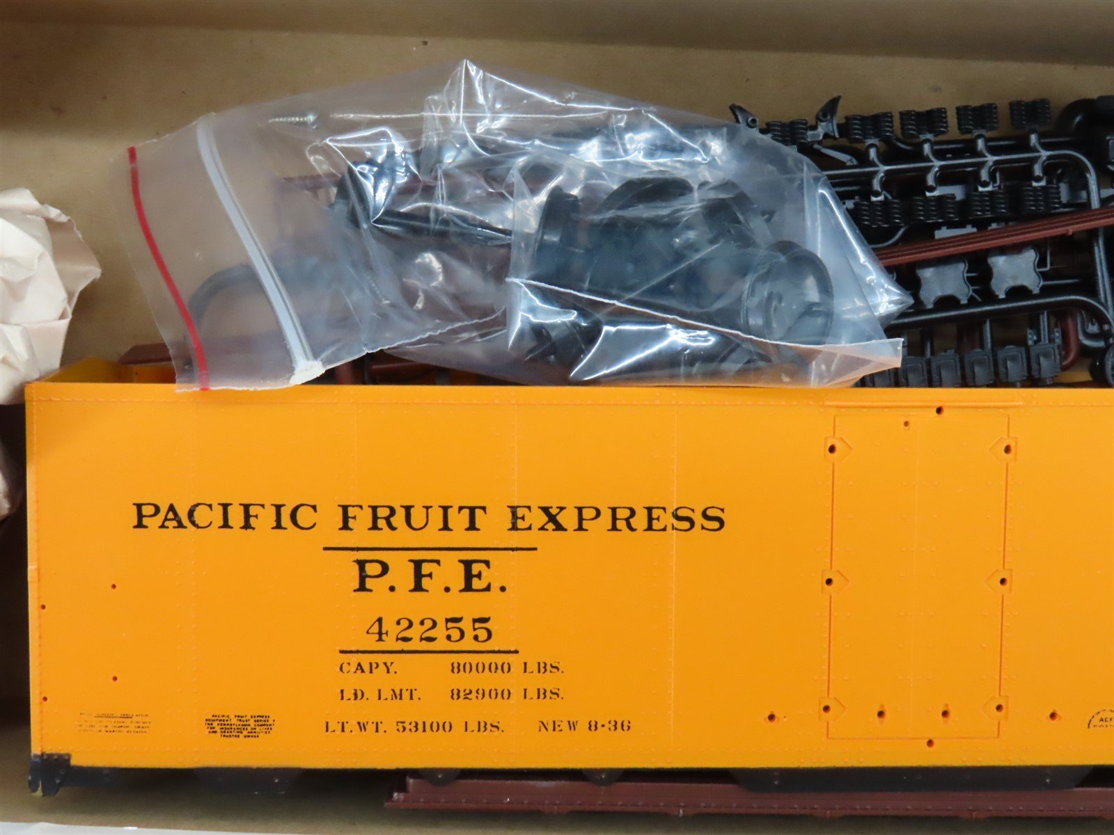 O Scale 2-Rail InterMountain Kit ORPF1255 PFE Pacific Fruit Express Reefer 42255