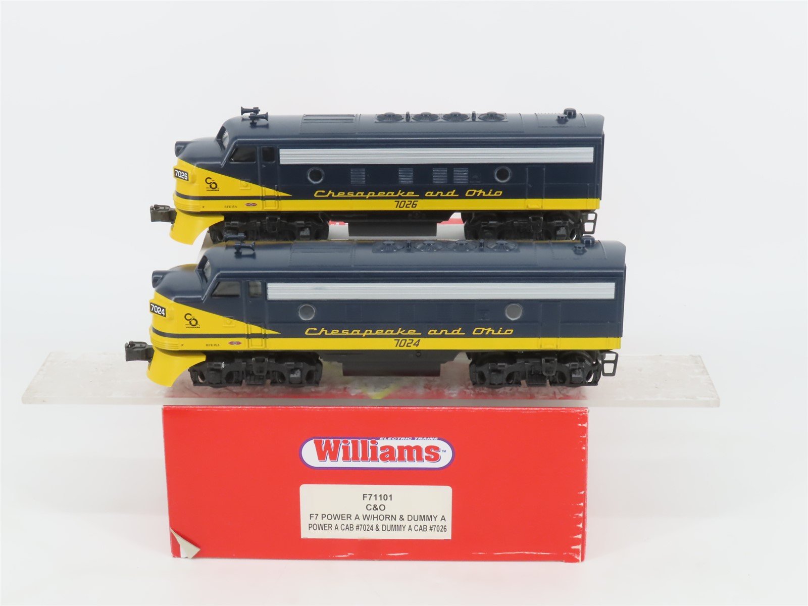 O Gauge 3-Rail Williams F71101 C&O Chesapeake & Ohio E7 A/A Diesel Loco Set