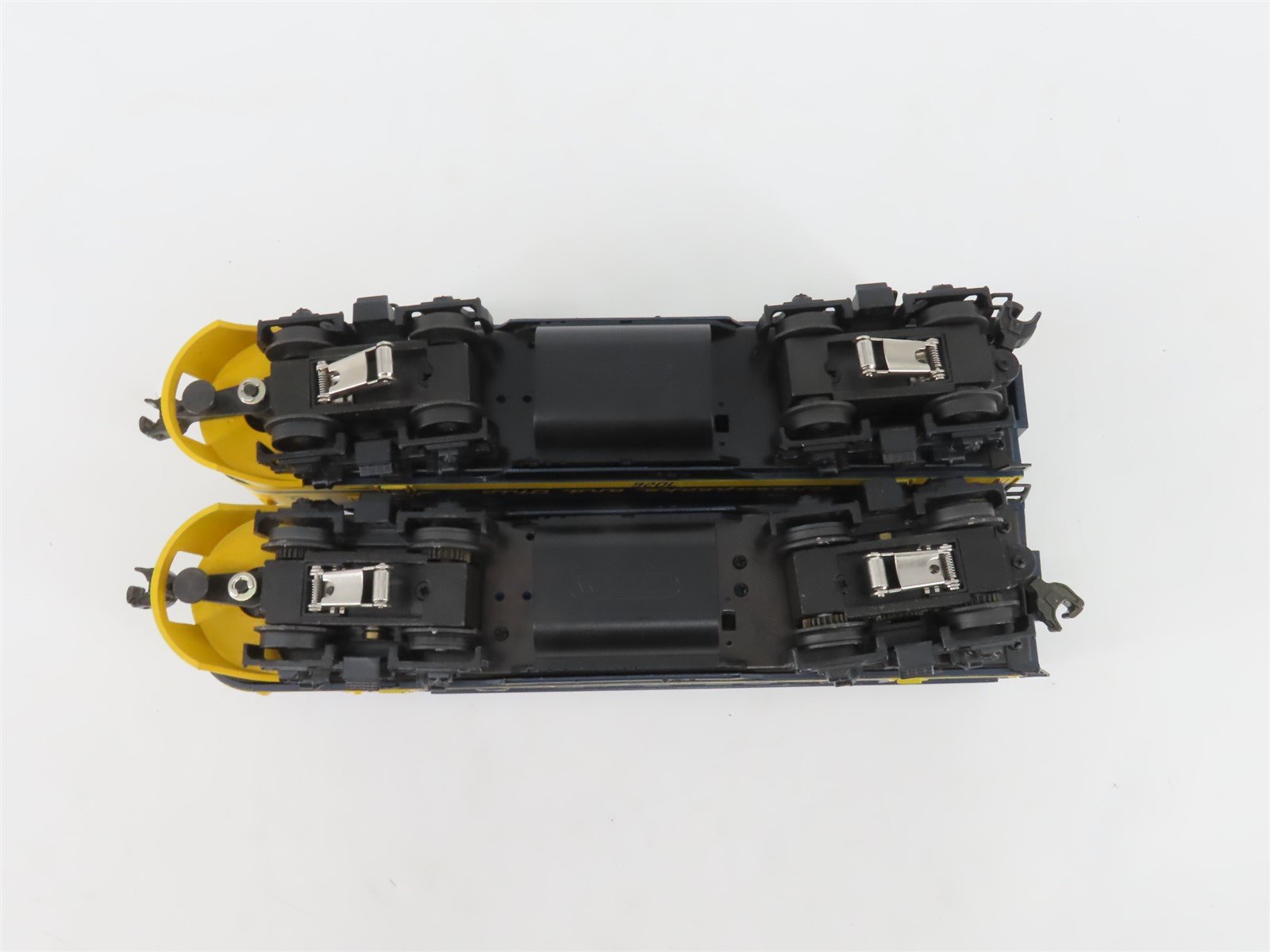 O Gauge 3-Rail Williams F71101 C&O Chesapeake & Ohio E7 A/A Diesel Loco Set