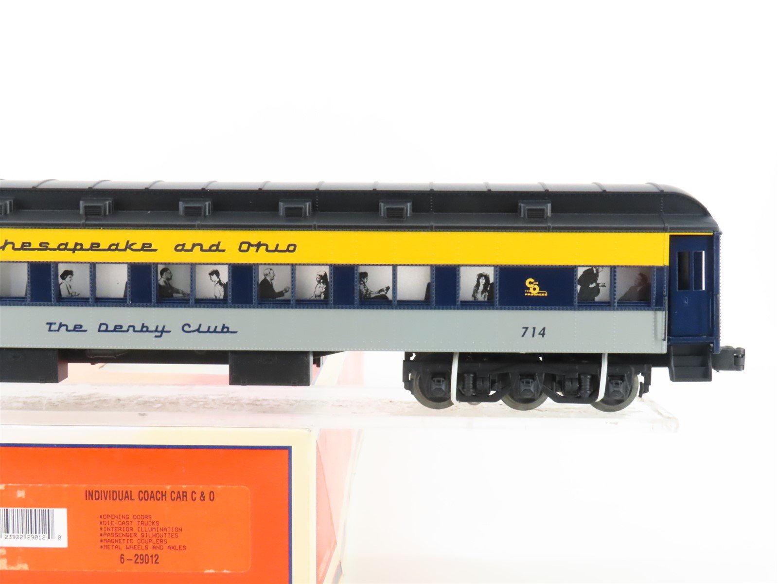O Gauge 3-Rail Lionel 6-29012 C&O Chesapeake & Ohio Coach Passenger #714