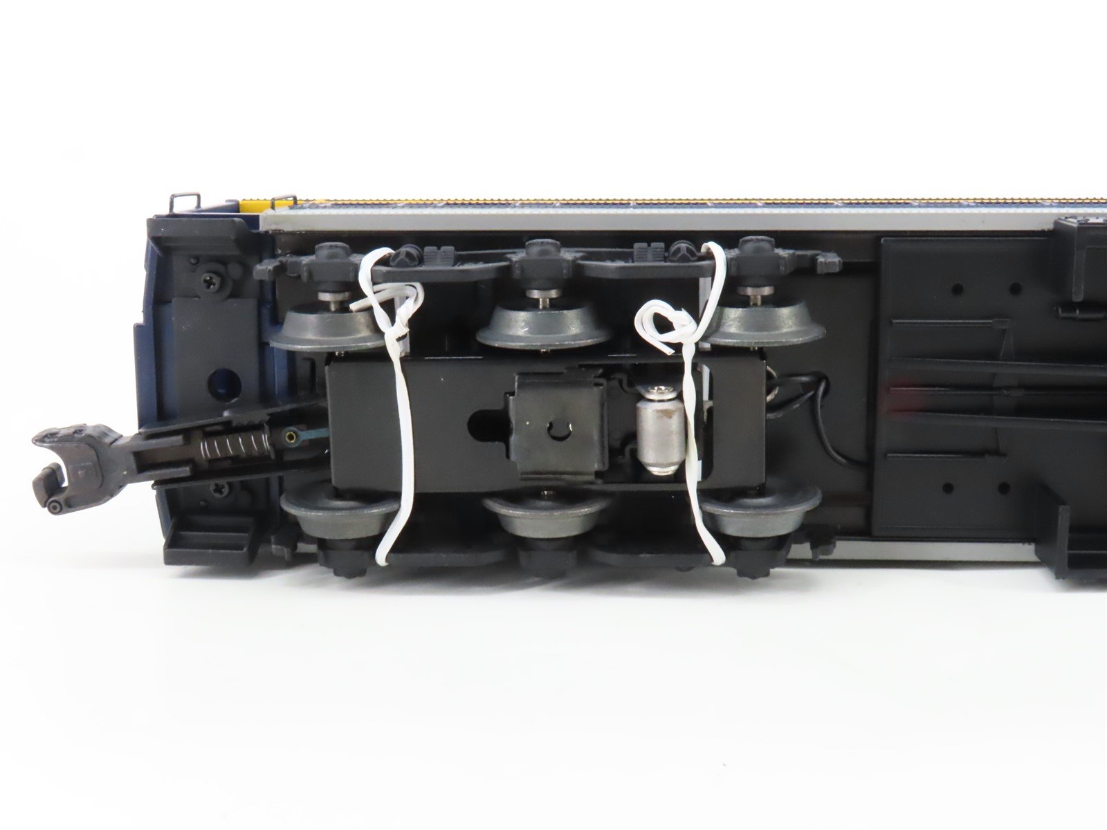 O Gauge 3-Rail Lionel 6-29012 C&O Chesapeake & Ohio Coach Passenger #714