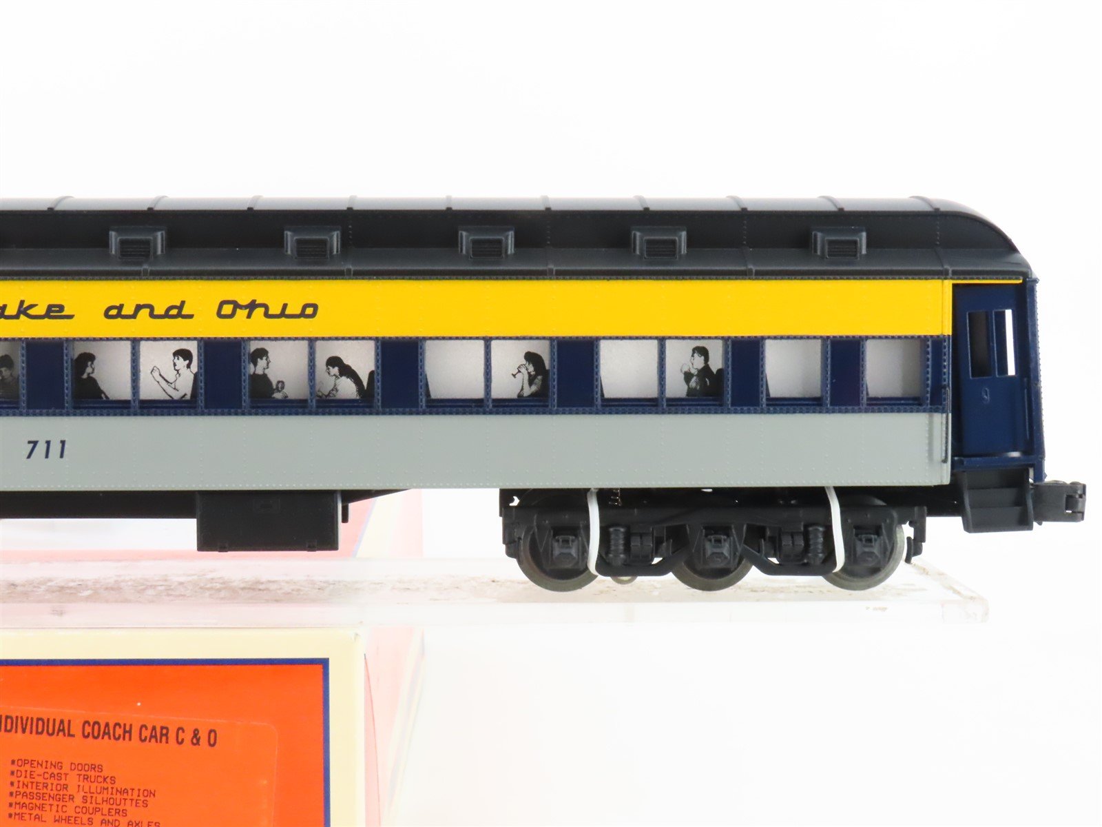 O Gauge 3-Rail Lionel 6-29011 C&O Chesapeake & Ohio Coach Passenger Car #711