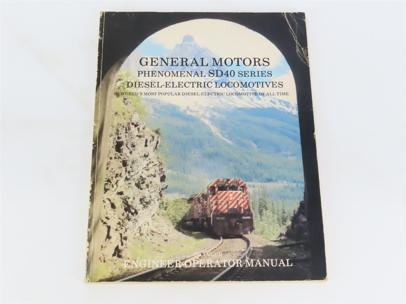 General Motors Phenomenal SD40 Series Diesel-Electric Locomotives Â©1980 SC Book